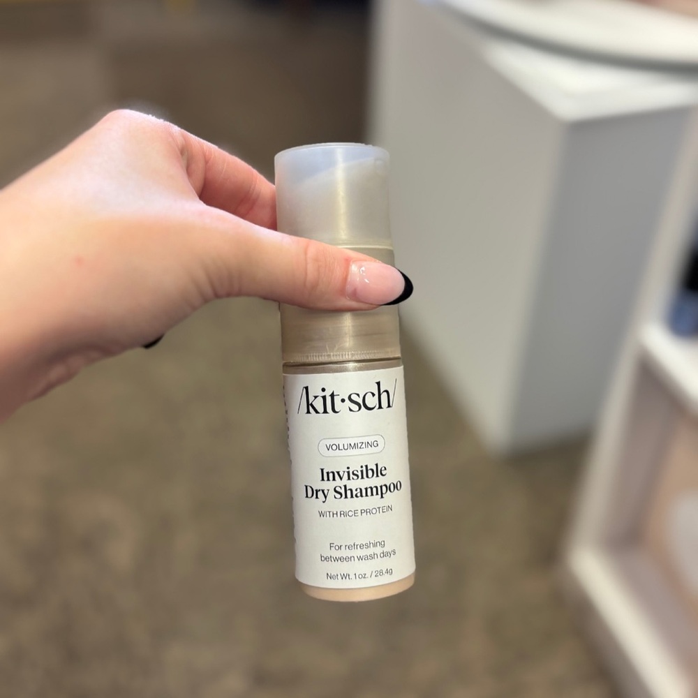 NWT  Invisible Volumizing Rice Protein Dry Shampoo